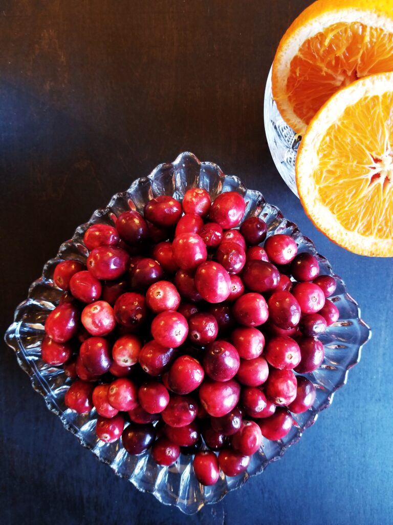 cranberries and oranges for orange cranberry sauce